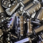 خازن الکترولیت 220uF-200V | فروش