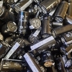 خازن الکترولیت 220uF-200V
